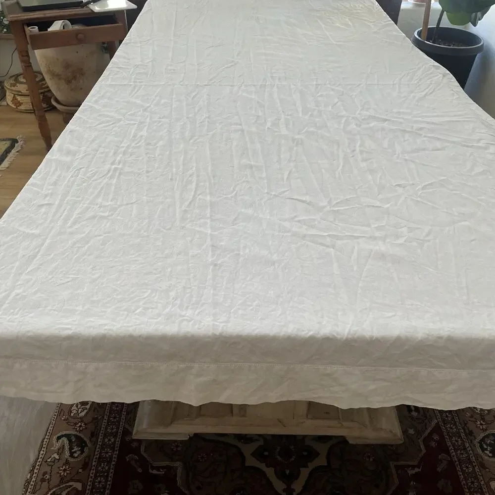 Sferra White Paisley Flat Sheet 102